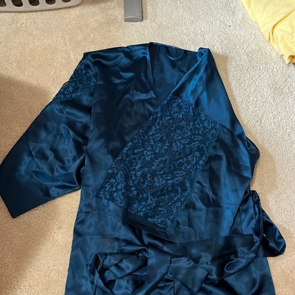 Silk robe lasenza - Picture 1 of 1